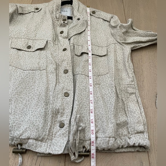 Rails Collin’s White Mini Cheetah Military Jacket - Picture 9 of 9